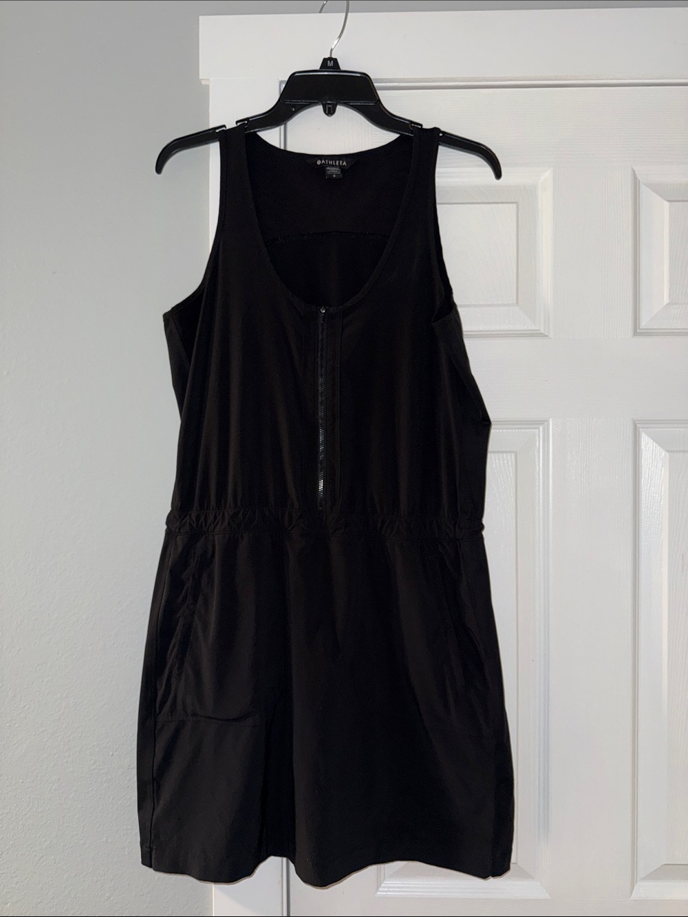 Athleta Black Sleeveless Zip-Front Active skort Dress size 8